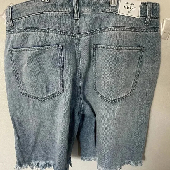 NWT Tinsel denim high rise shorts size 28 - Picture 2 of 4